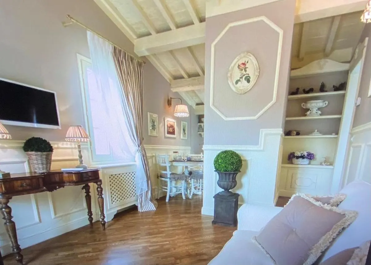 Signoria Suite Elegant With View Palazzo Vecchio フィレンツェ アパート