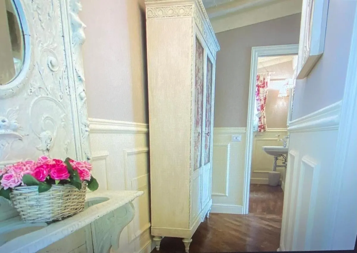 Signoria Suite Elegant With View Palazzo Vecchio フィレンツェ アパート
