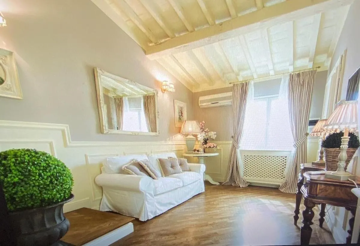 Signoria Suite Elegant With View Palazzo Vecchio フィレンツェ